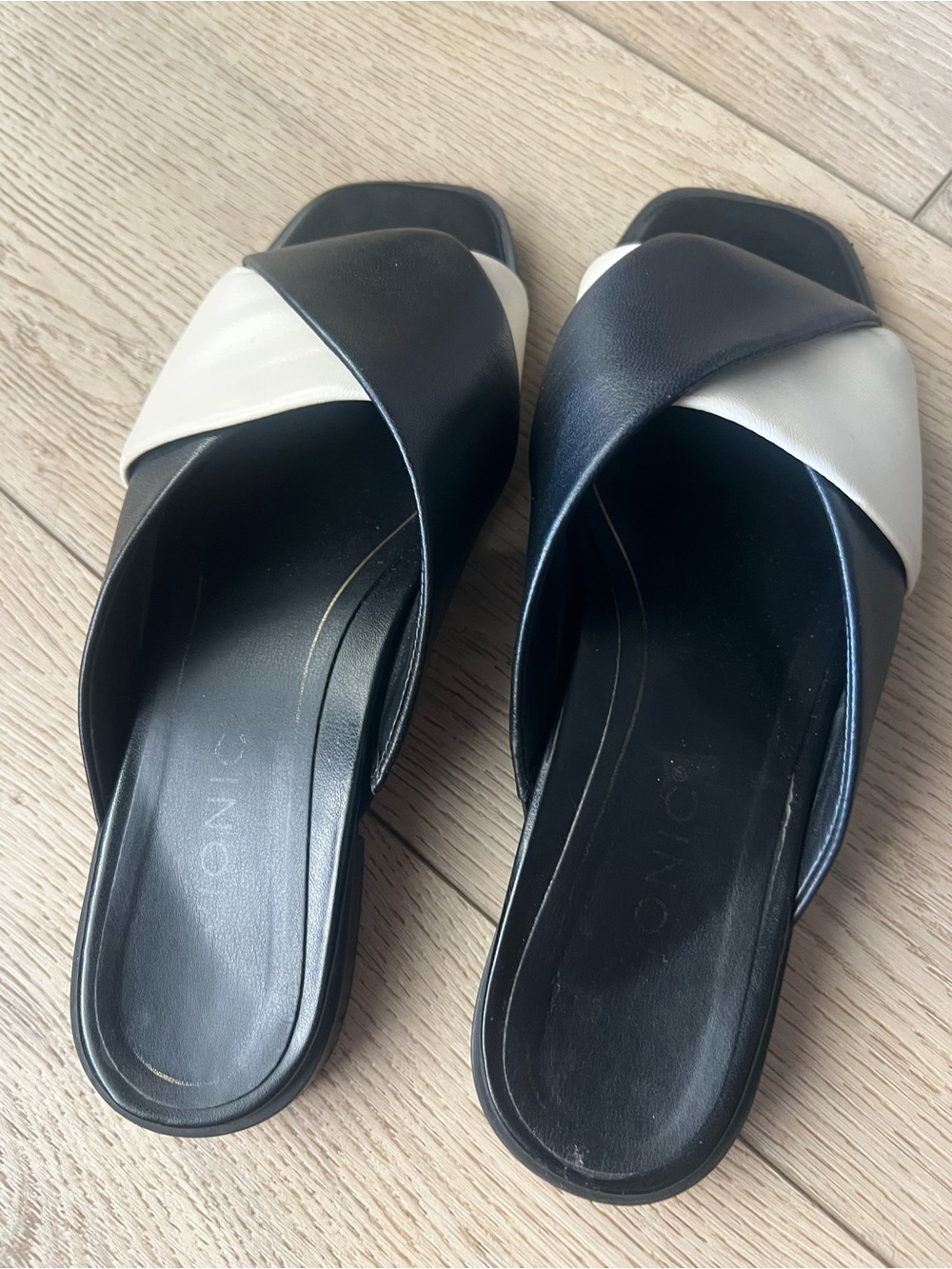 Vionoc Women’s Two-Tone Black and white leather Sandals